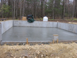 2006/10/26: Looking East; garage slab poured