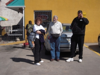 Margie and Rog waiting for Duv to free up, Friday, 2010/04/09, taken by Joe Lee Klune